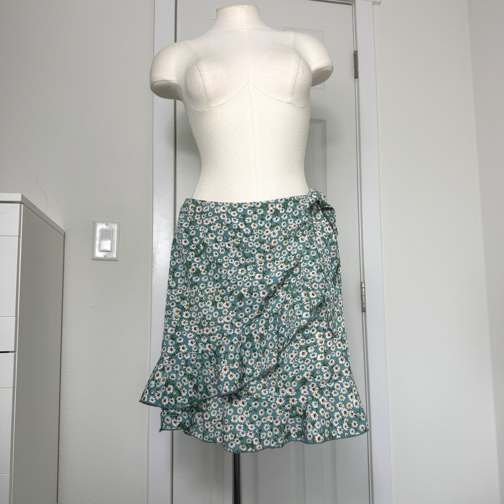 Womens Ditsy Floral Ruffle Wrap Mini Skirt Size M Boho Cottagecore Green - Picture 2 of 8